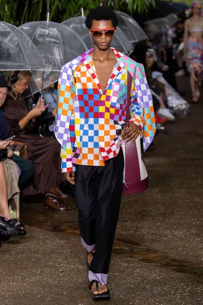 Look 49